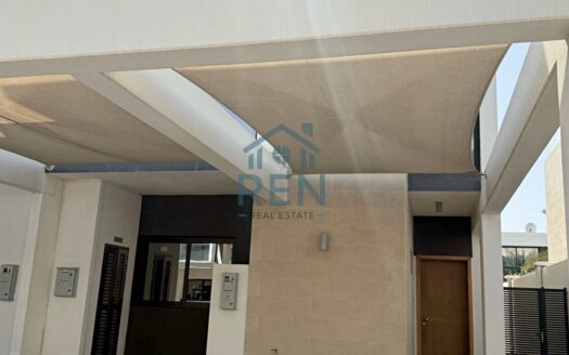 Luxury Living | Private Garden | Top Tier Location for Rent